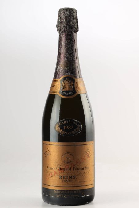 ヴーヴ・クリコ・ポンサルダン(VEUVE CLICQUOT PONSARDIN) カルト・ドール 1982